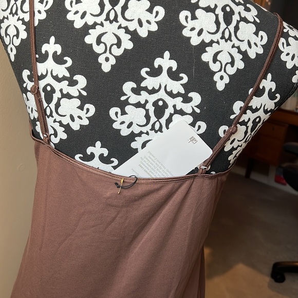Cabi V-neck Cami (style 5067) - Picture 8 of 9
